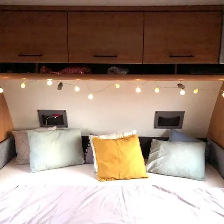 Camping Unique, Cozy, Romantic Rv Accomodation In The Countryside *
